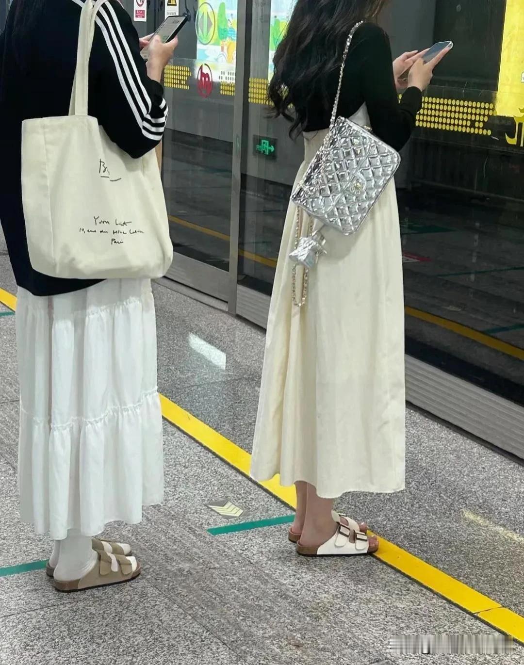 到底该穿袜子还是不穿？