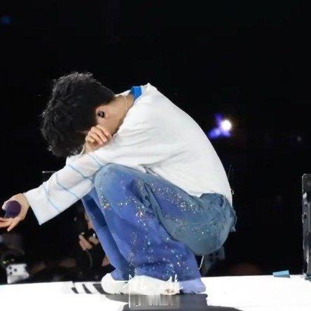 周深我需要你周深幸福的眼泪 周深回应演唱会哭 