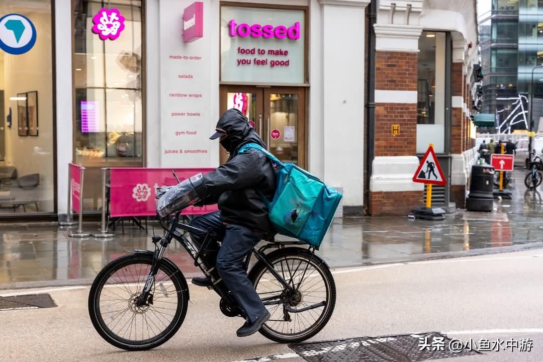 英国企业裁员速度创五年最快 工资增长放缓
 
英国企业裁员速度创下2020年以来