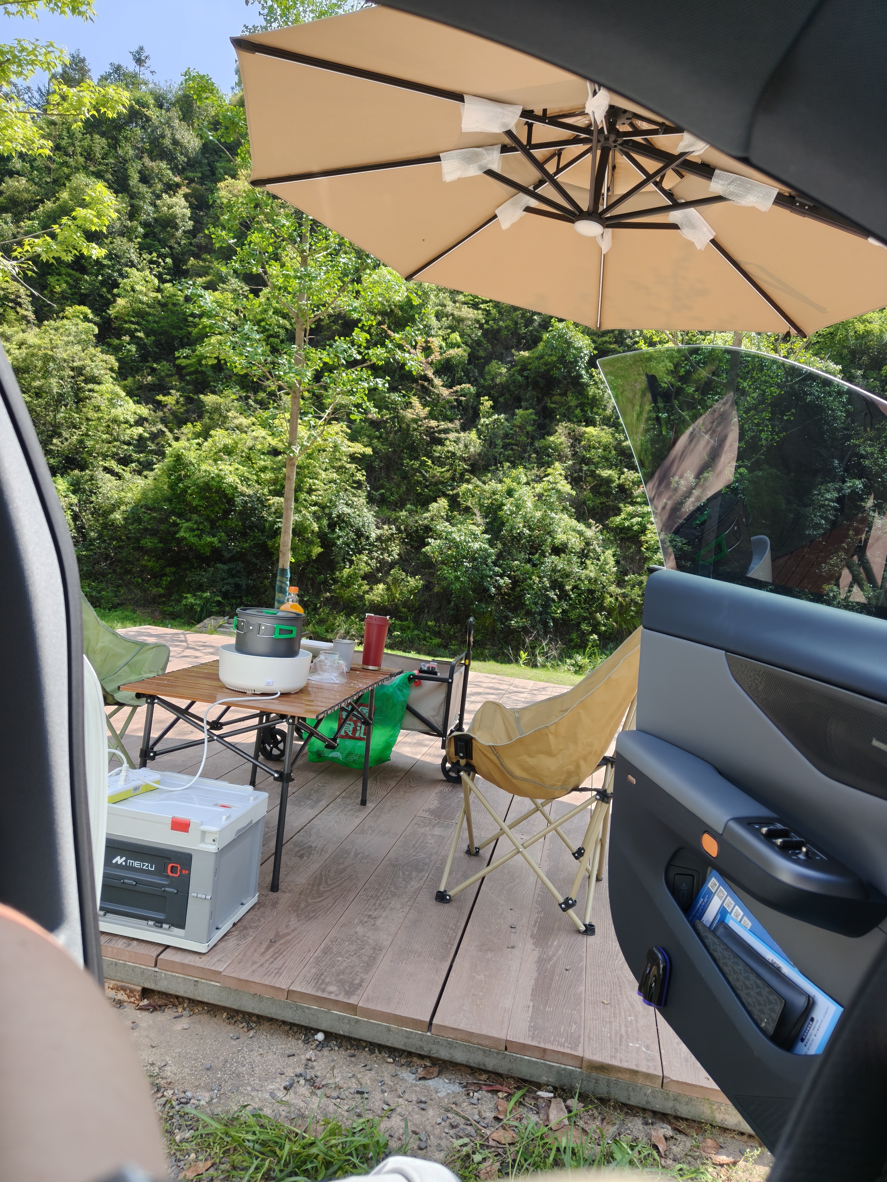 露营真的会上瘾，太惬意了啊兄弟们！感觉火锅更香了！我的日常plog发现生活中的小