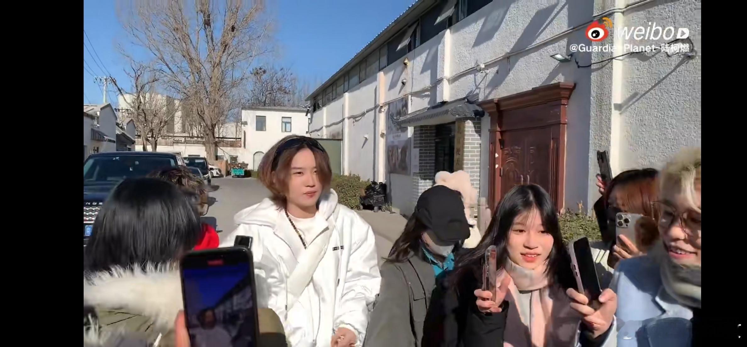 陆柯燃复工 小鸟飞出牢笼  解约后的陆柯燃元气满满，新歌发布，自己当制作人，专辑