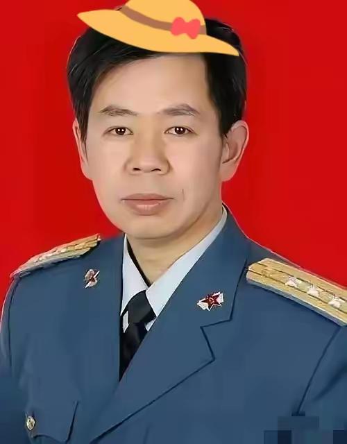 敌人的炮管都快怼到脸上了，我们的人居然还在翻书查国际法？戴旭大校讲的这段历史，真