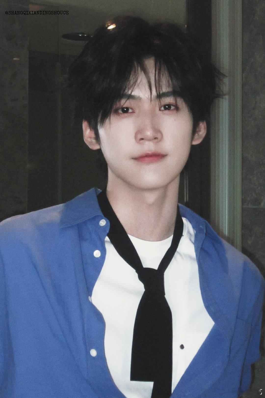 金靖说周柯宇有新的姐姐了金靖：周柯宇有新的姐姐了，他现在是别的姐姐的李雾了！ 