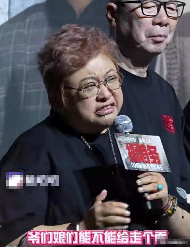 搞慈善别拿别人的钱去搞。拿股东的钱做慈善，在国内还挺常见，可这实在可耻。像恒大许