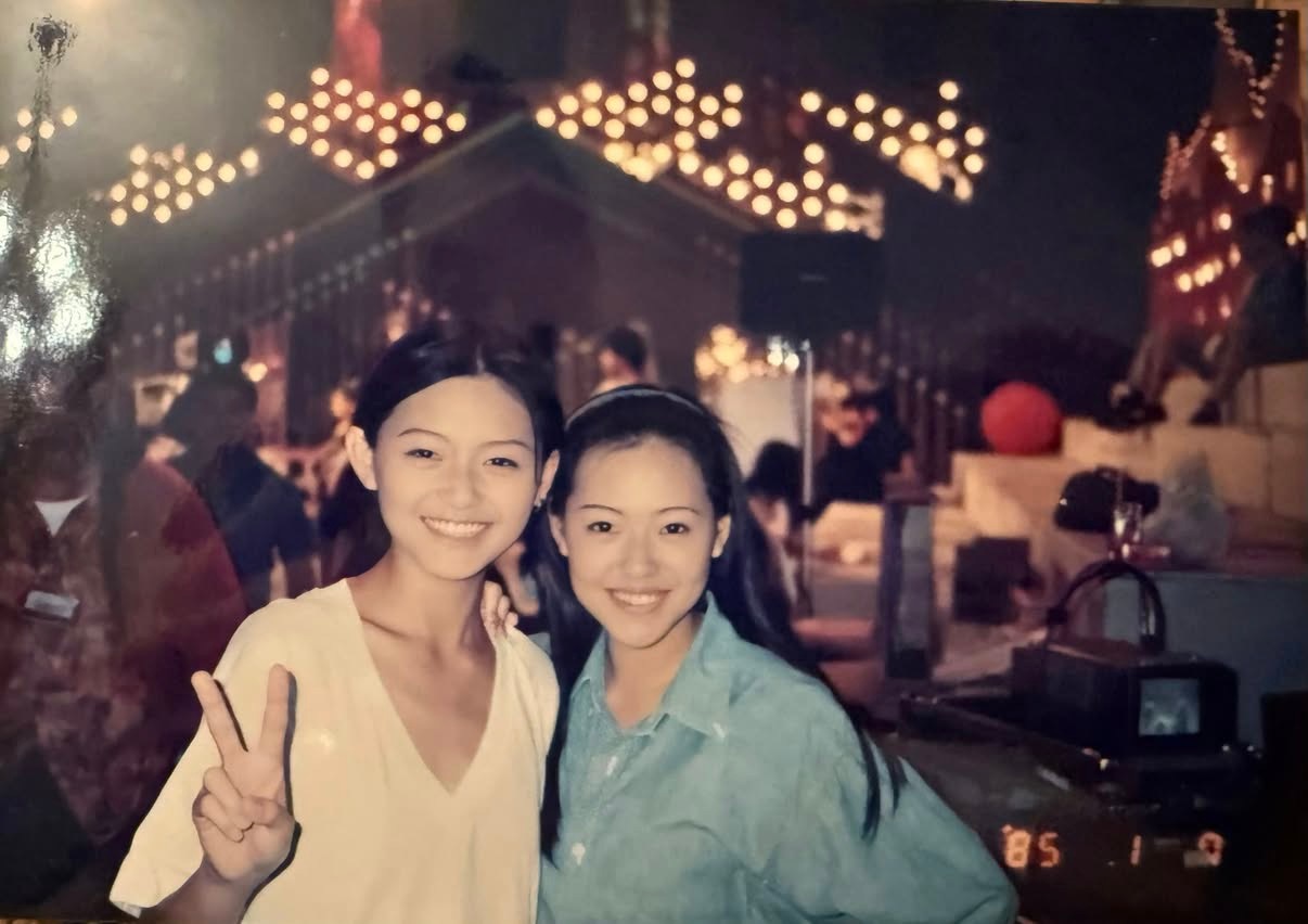 大小S 30年前的合照[捂嘴哭] ​​​