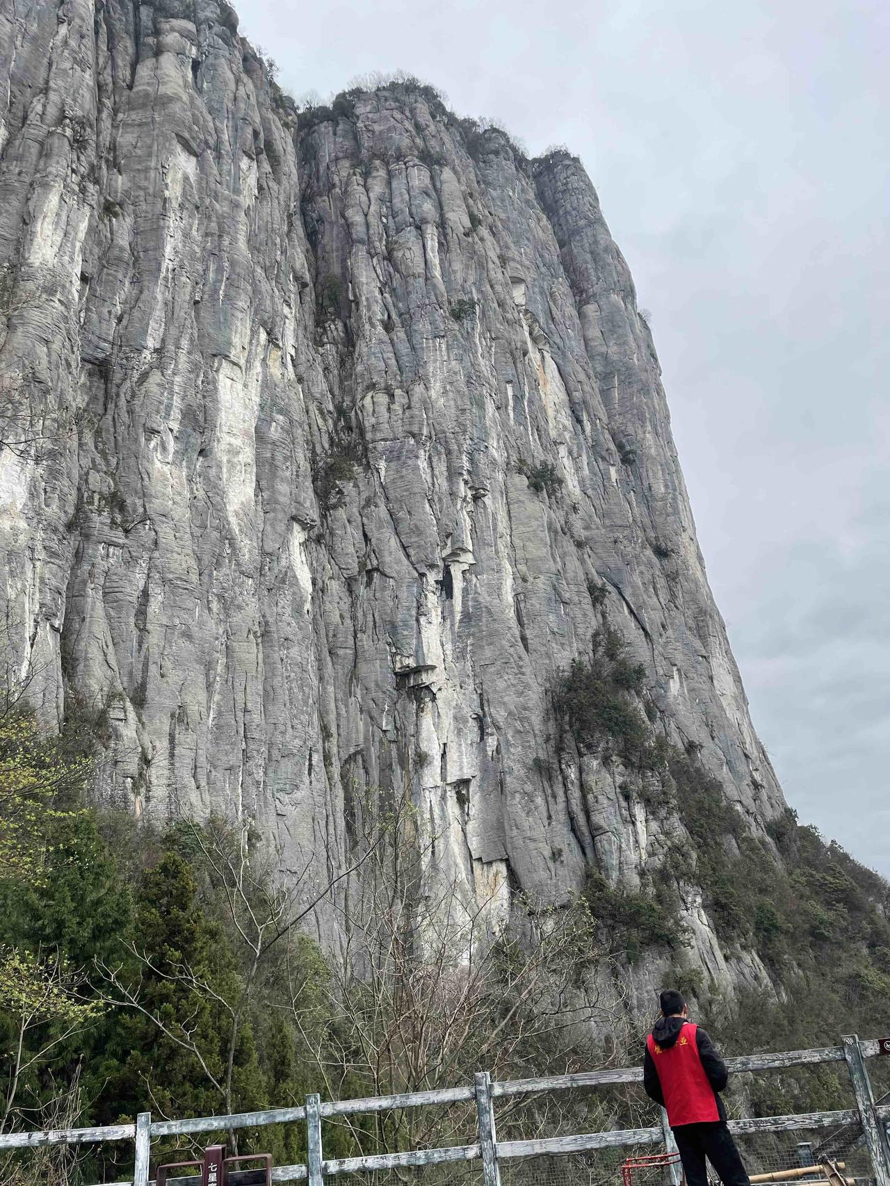 恩施大小景区很多，主要就是以上几个，就看你怎么玩。