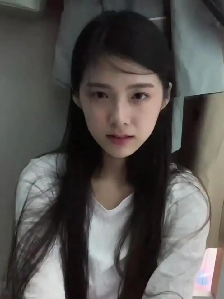 我再也不要在凌晨三点突然醒来看你有没有回消息