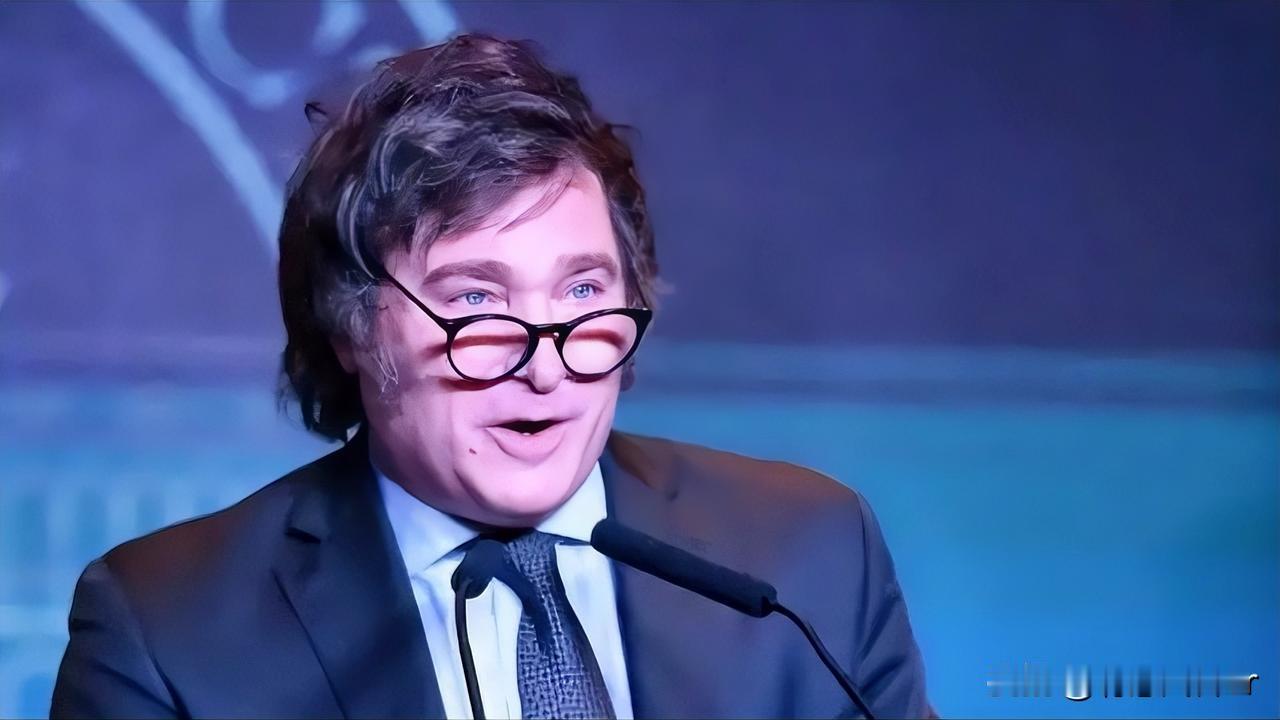 这就是阿根廷的选择！近日，阿根廷总统米莱在接受媒体采访时表示，世界将分为美国、俄