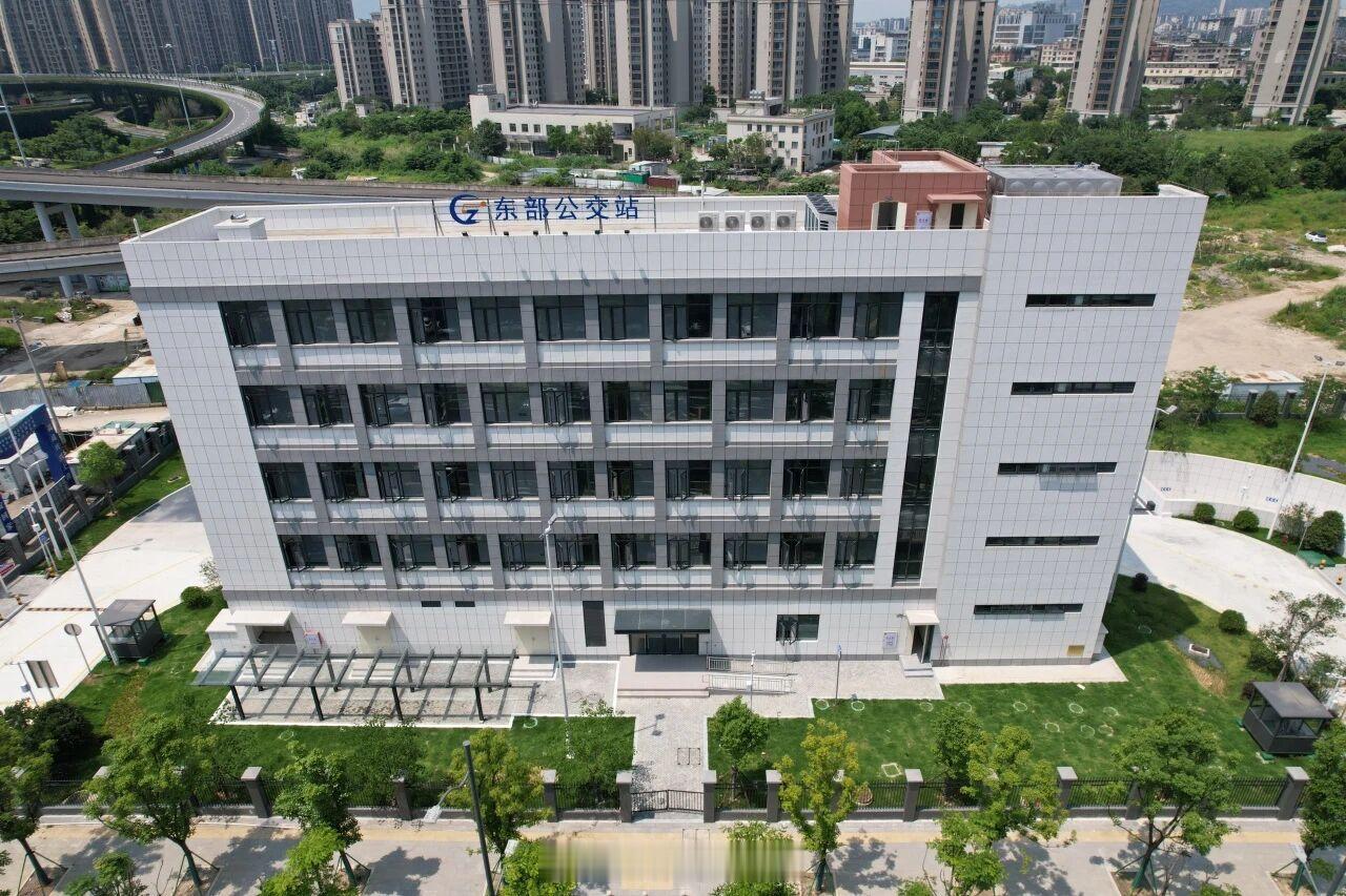 福州公交资讯 【东部办公区公交首末站完成竣工验收】近日，坐落于雁头路与林浦路交叉