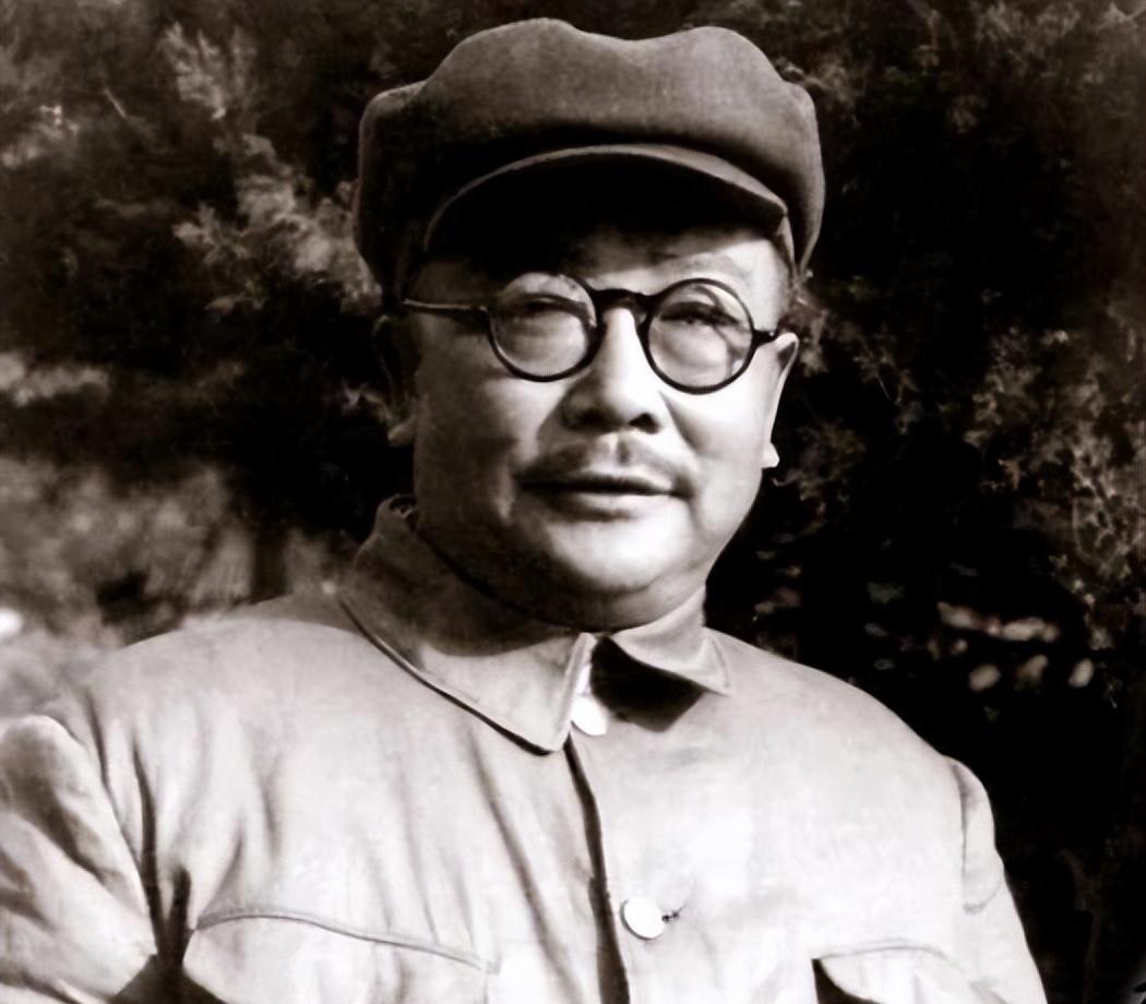 1933年周恩来秘密会见韩练成时为何突然问及韩圭璋？韩的回答让周恩来也很意外
