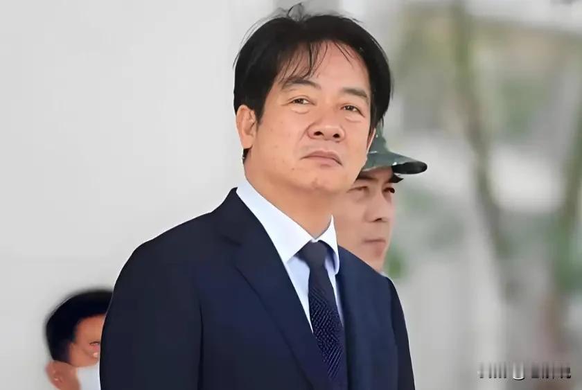 55票对44票，赖清德的2100亿“大礼包”，还没出家门就被一闷棍打回去了，台立