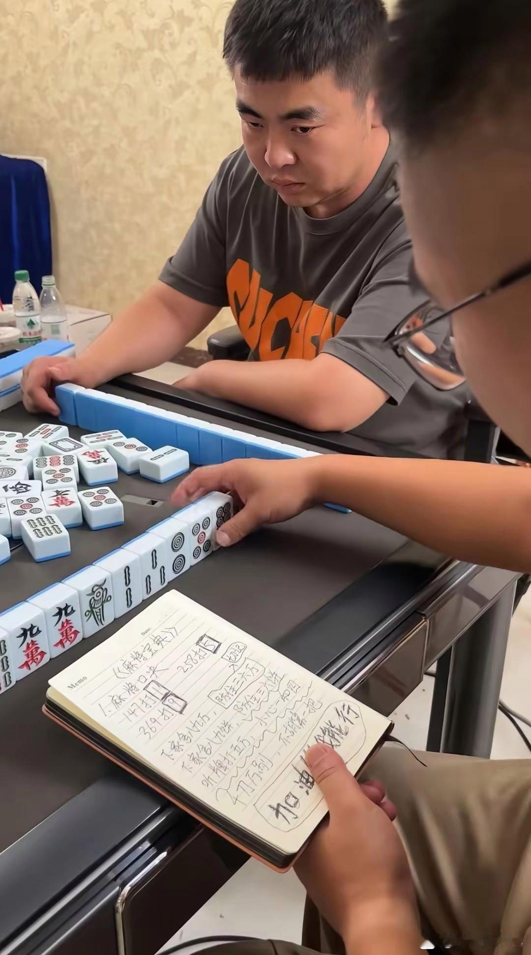 人家自己可一点也不尴尬😅😅😅😅😅😅😅😅😅😅😅😅😅😅?