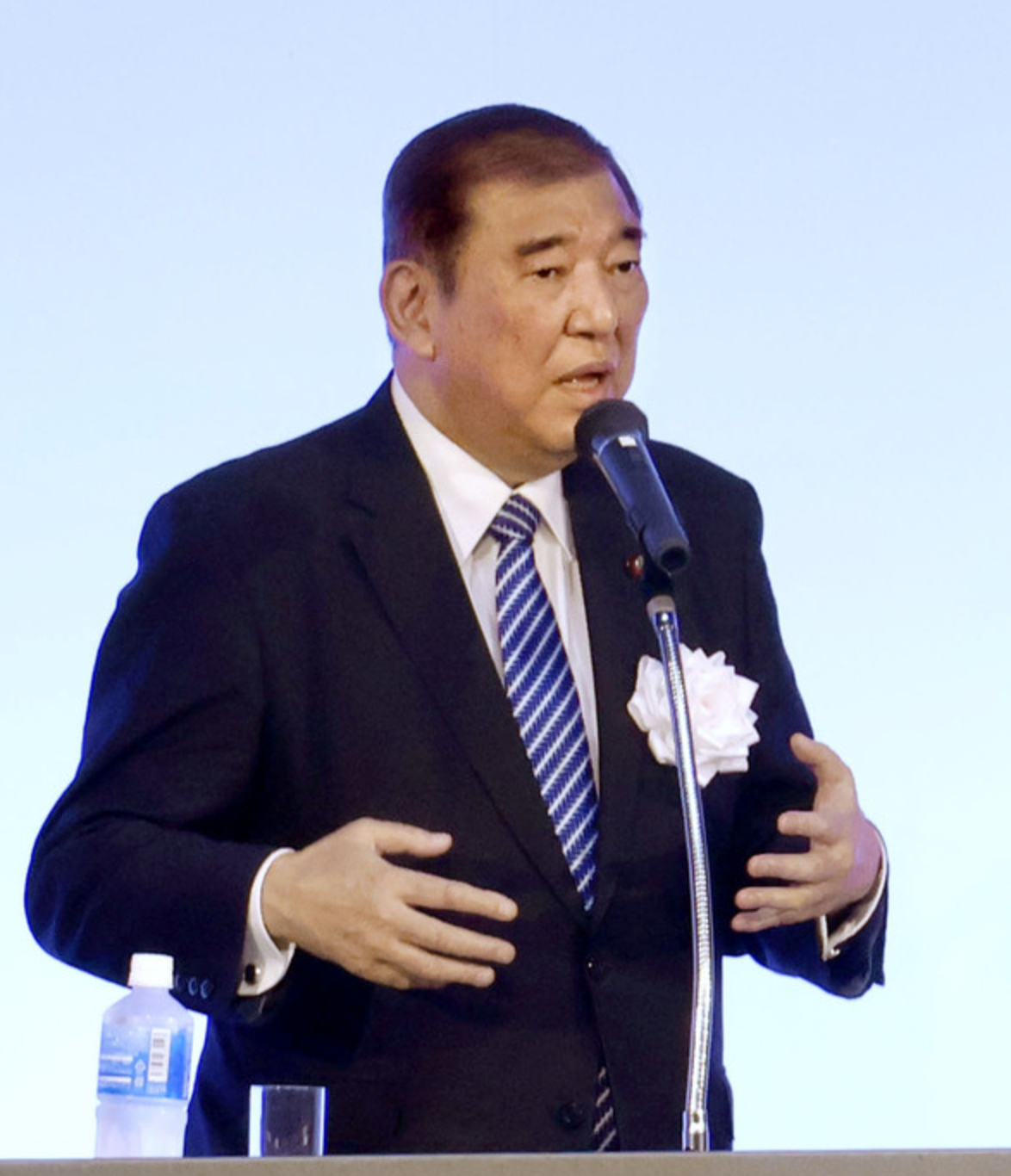 石破茂再批高市？批减税政策缺乏财源规划5日，日本前首相石破茂在鹿儿岛市对高市政权