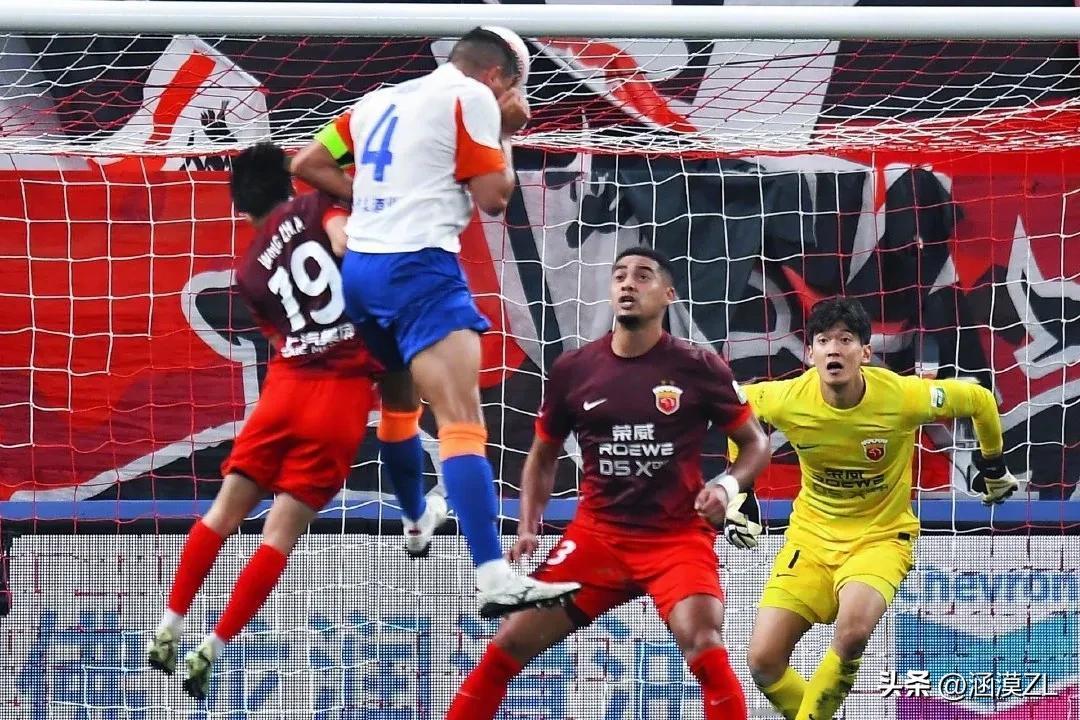 中超已结束6轮，总结一下传统四强展现出来的特点:
  1、上海申花:进攻水银泻地