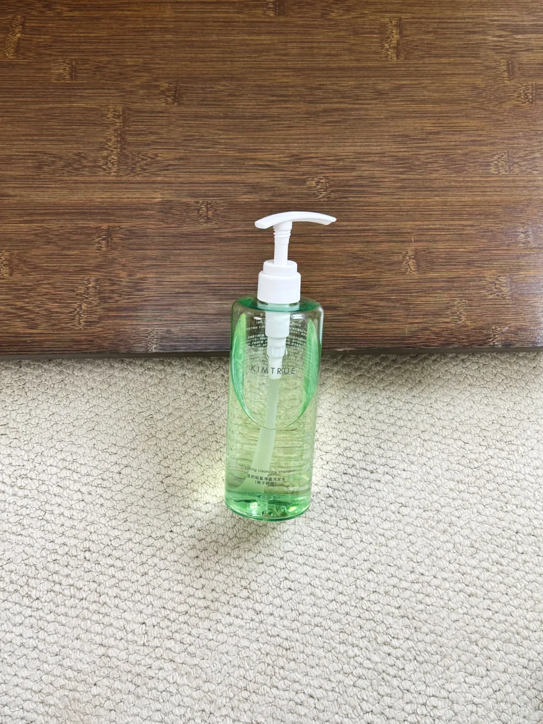 他爹的，是那种美女从身边经过的味道