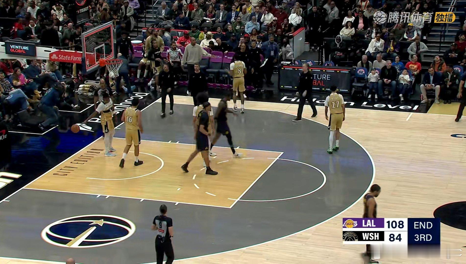 三节结束，湖人108-84奇才，领先24分进入末节，你有何感想？湖人vs奇才