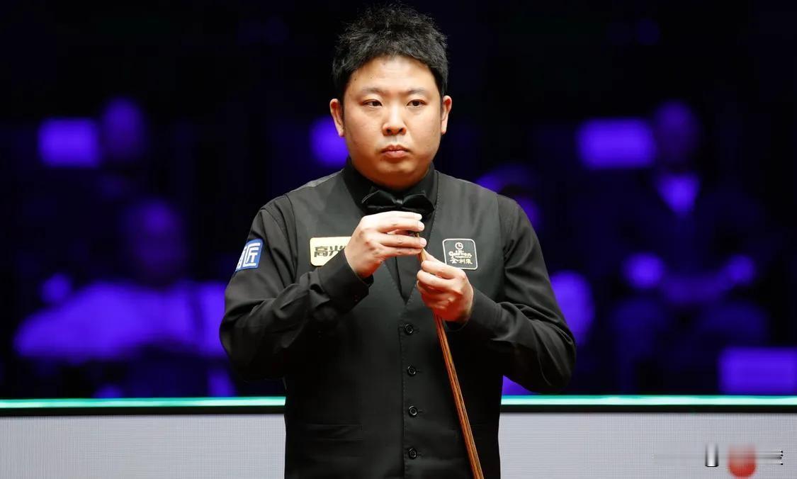 张安达4-2击败阿尔菲·伯顿，晋级英国公开赛正赛，周跃龙3-4被吉米·罗伯逊逆转