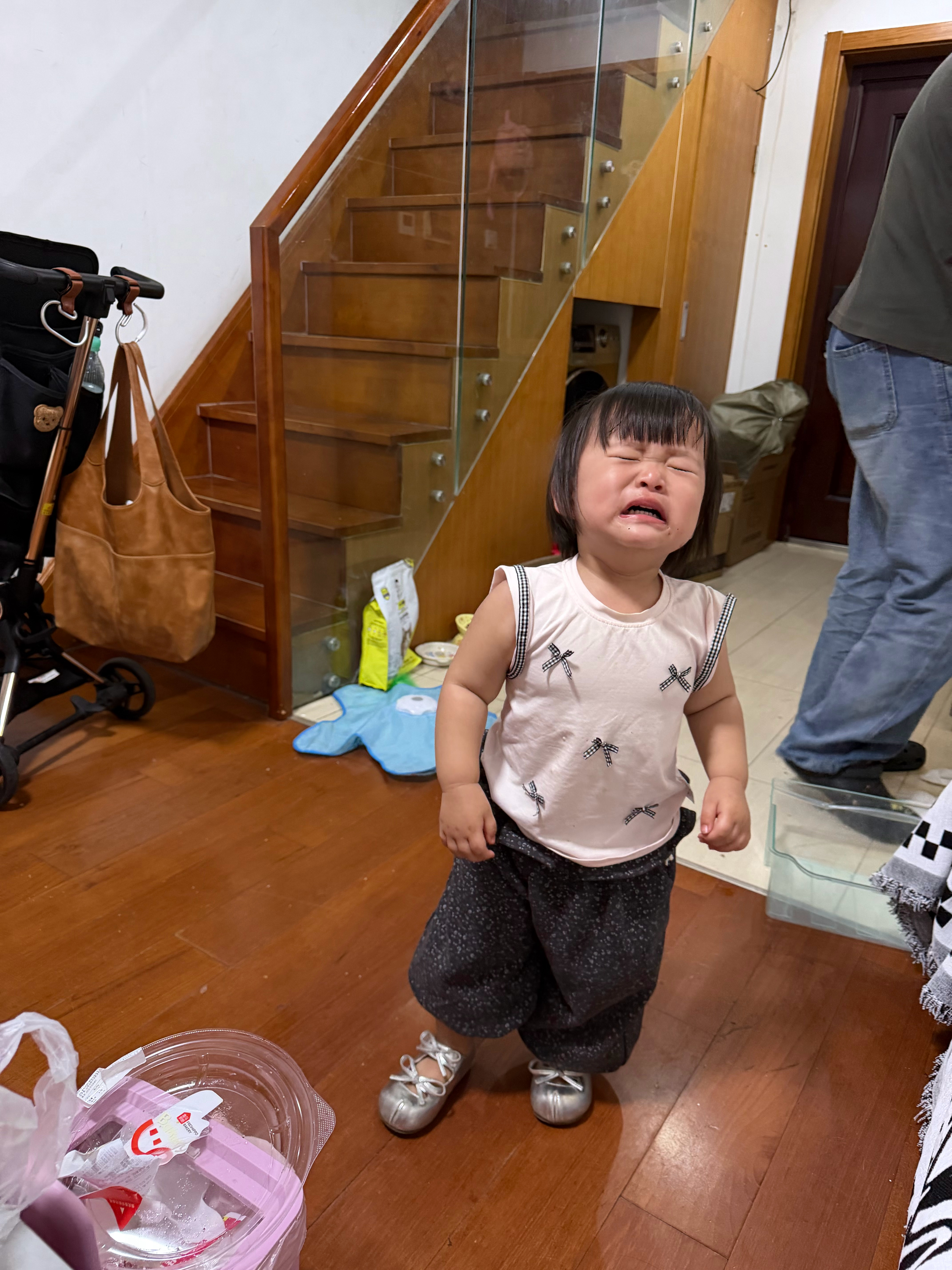 两个人半夜发神经一样把所有活都干了 连冰箱都拆开洗了一遍…坏枣捣乱不成 这个伤心