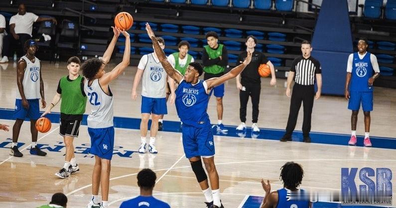 NBA球探观看肯塔基Pro Day，一位球探表示他们是全美最好的球队之一，有很强