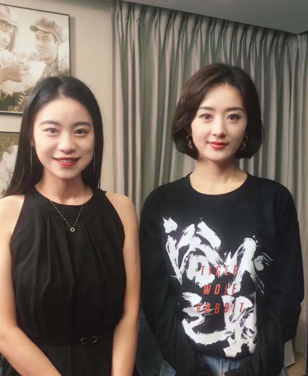 奥运冠军刘蕙瑕晒与赵丽颖合照，都好美啊。

今天，刘蕙瑕更新社交账号。她写道：《