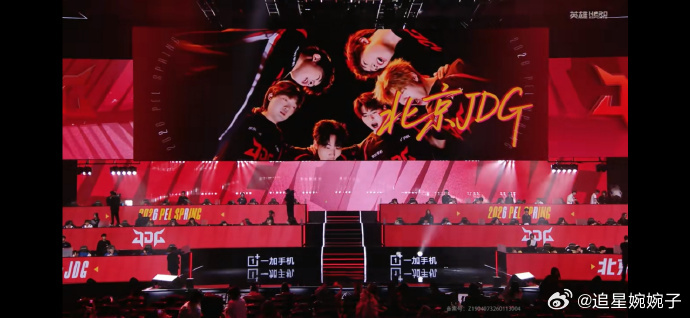 JDG单日双鸡能够完成单日双鸡的成就✨，足以证明JDG战队的整体配合和个人能力都