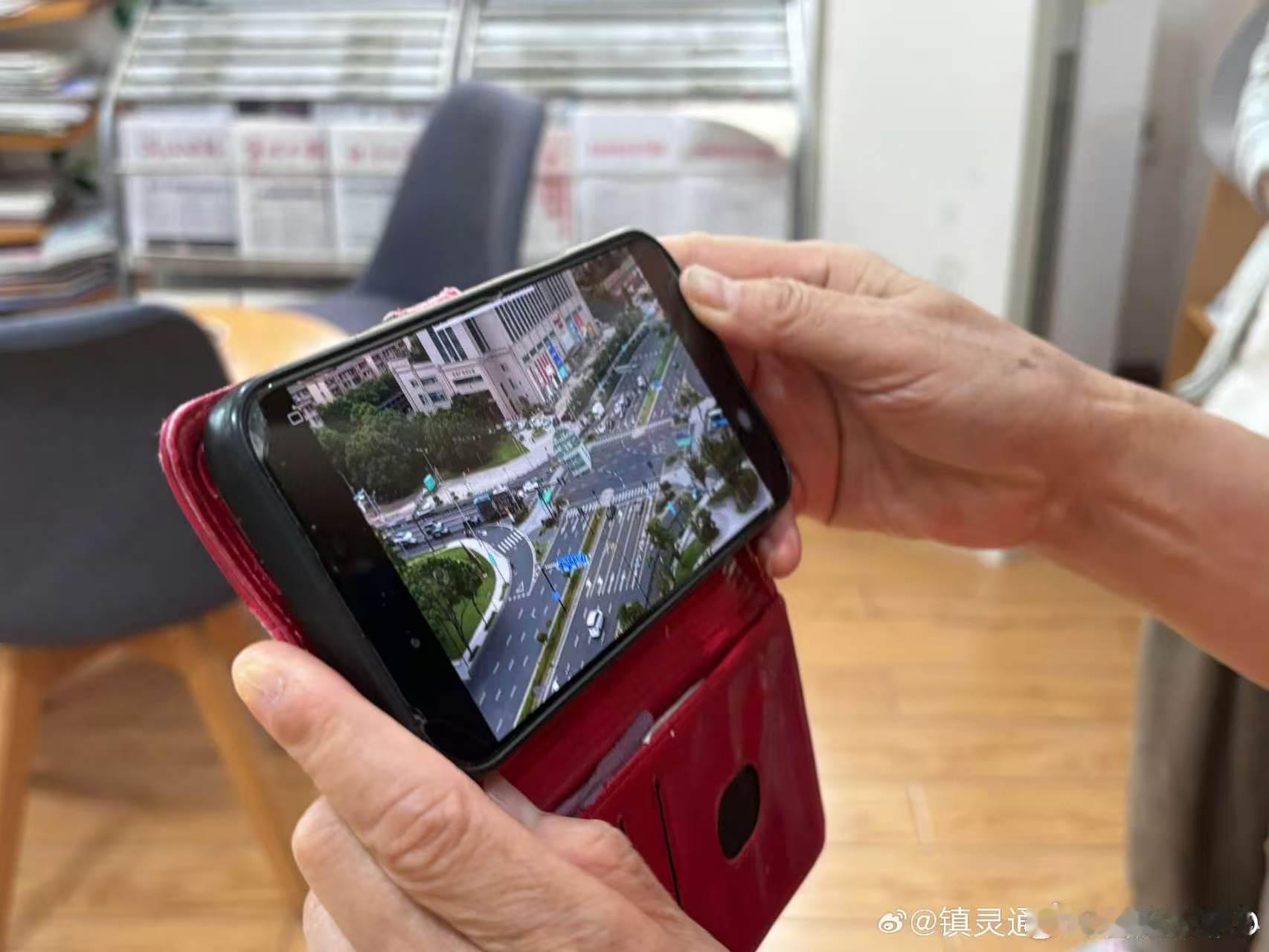 宁波镇海老年学堂开课 9月10日下午，宁波招宝山街道新三宝服务社老年学堂手机摄影