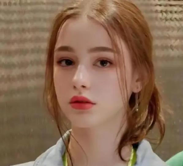 乌克兰还有一个大问题很多人都没注意到，那就是乌克兰的女人将来该怎么办？战争把男人