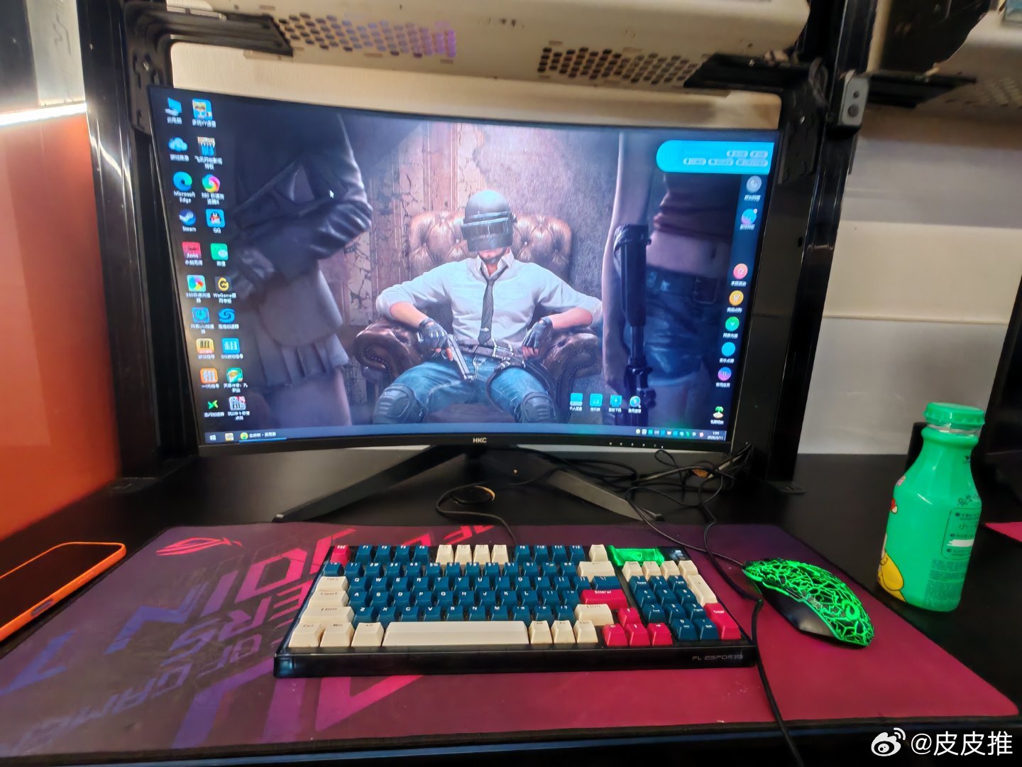 笔记本电脑没带，在网吧加班加到现在，突然肚子有点饿了马上回酒店睡觉 泰兴·飞凤电