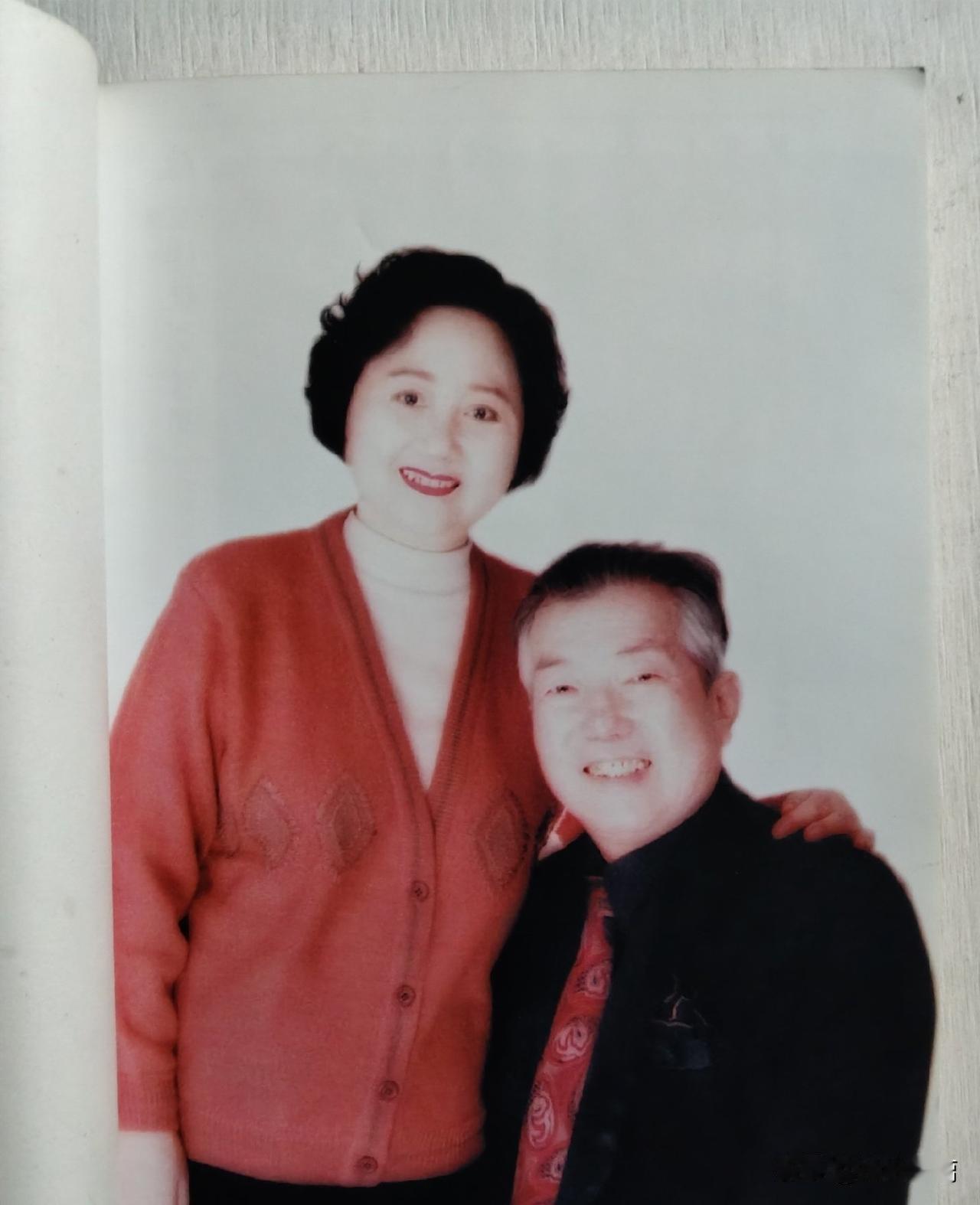 王大治出身陕西西安戏曲世家，父母均供职于陕西省戏曲研究院，国家一级演员。
 
父