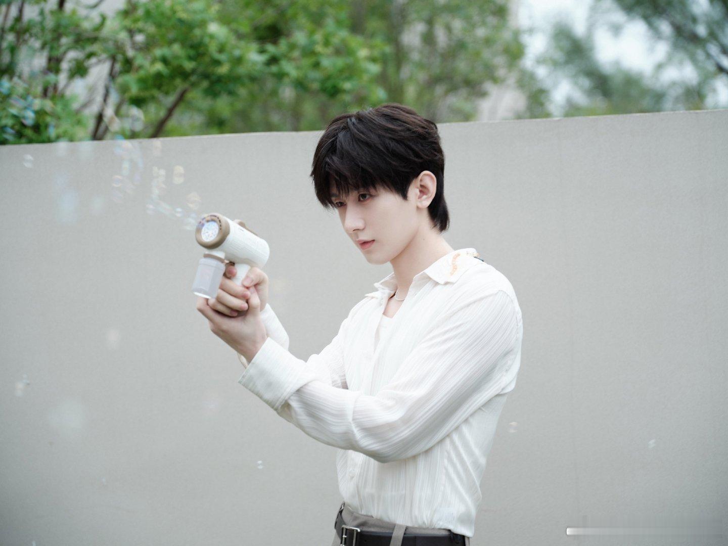 M成毅天地剑心cy成毅王权富贵成毅，我 对你的爱永远都不会搁浅，你是我生命中最珍