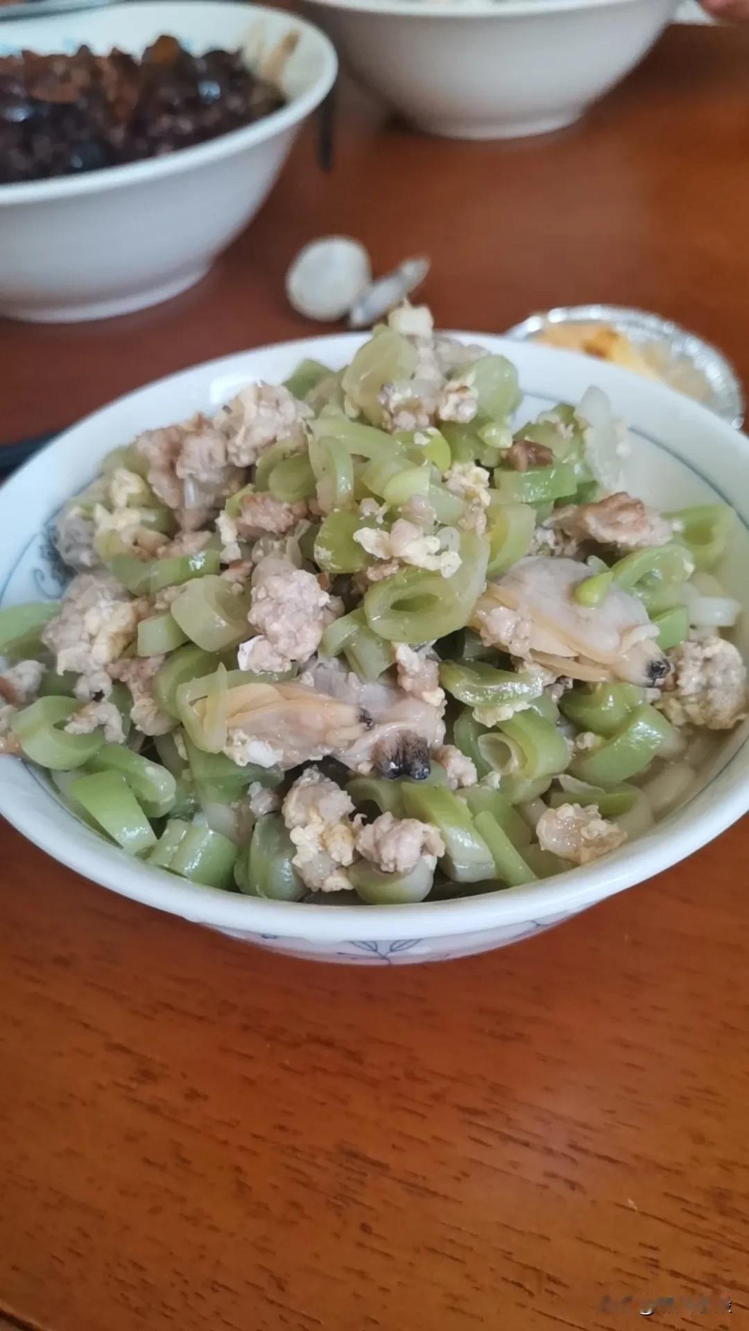 你家的早餐都是在家做还是出去吃在家做可以保证食物的新鲜度。