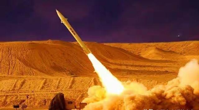 以牙还牙，伊朗比以色列更狠！以色列首先攻击伊朗的德黑兰炼油厂，伊朗立马对以色列的