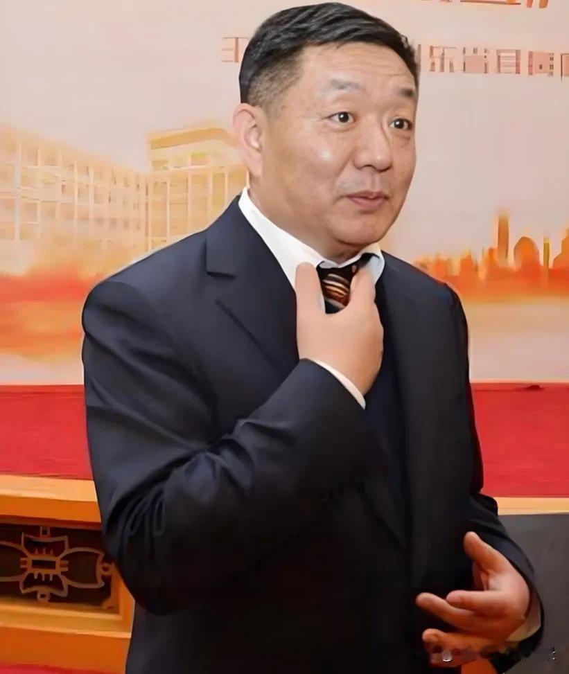 秋风几许撩人意
等风等雨也等您
日落西山非我意
晚霞虽好不及您
#若有秋风知我意