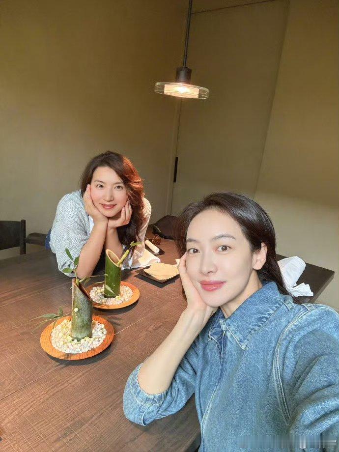 陈好宋茜的旅行日记花少结下的友谊，祝两位大美女友谊长存，宋茜最近的生活状态太令人
