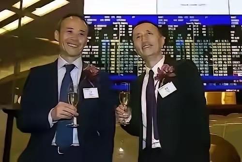 深圳地铁从牙缝中省出来的200亿给万科还债，结果万科却拿着这些钱继续拿地。现在可