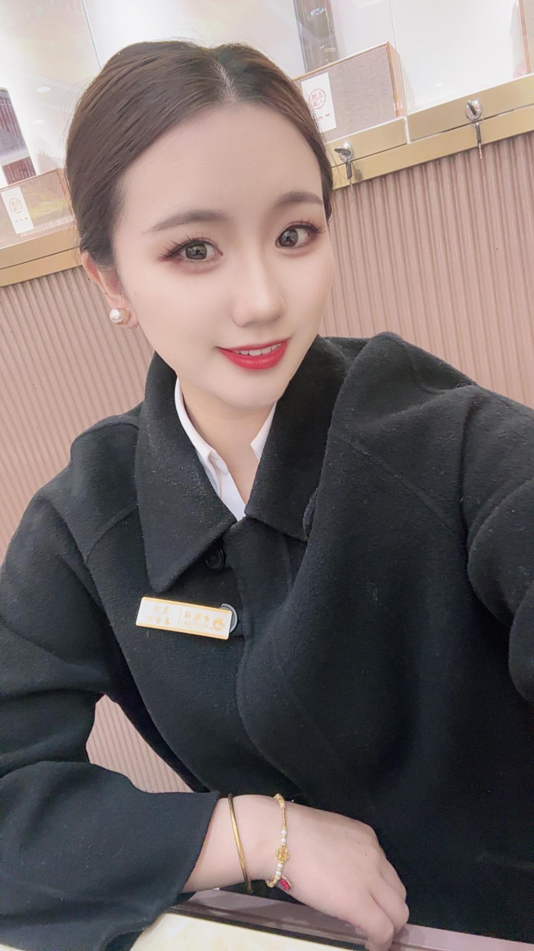 一个人可以吃苦，但是两个人不行，不然会以为苦是对方带来的