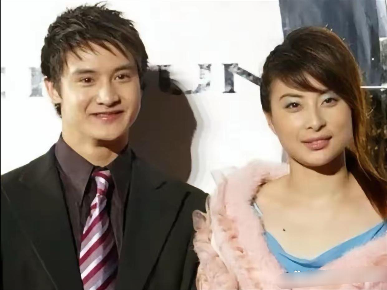 郭晶晶和田亮合影。那时的他们一定都没有想到，以后的郭晶晶能嫁入豪门吧 ​​​