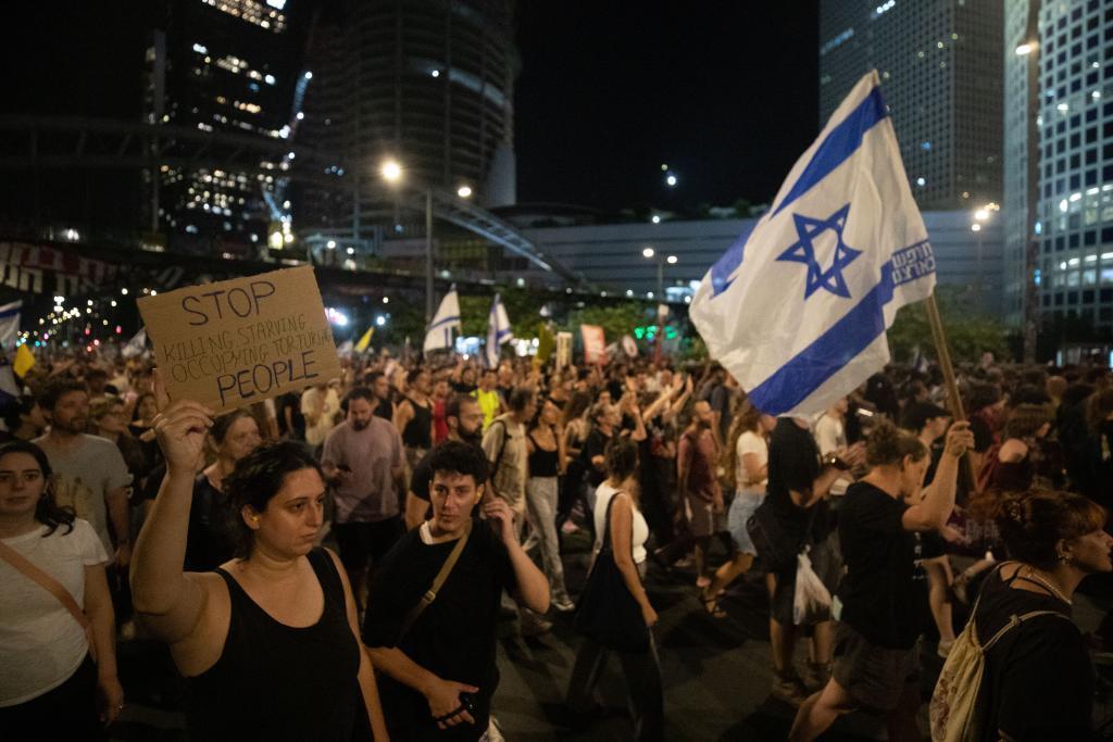 美国底牌！
以色列敢嚣张的底气，一戳就破。
 
特拉维夫反战游行爆发，以色列嚣张