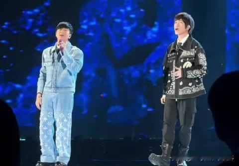 印象里这一两年关于五月天演唱会的争议感觉好多，去年就有过假唱争议，后来没下文了，