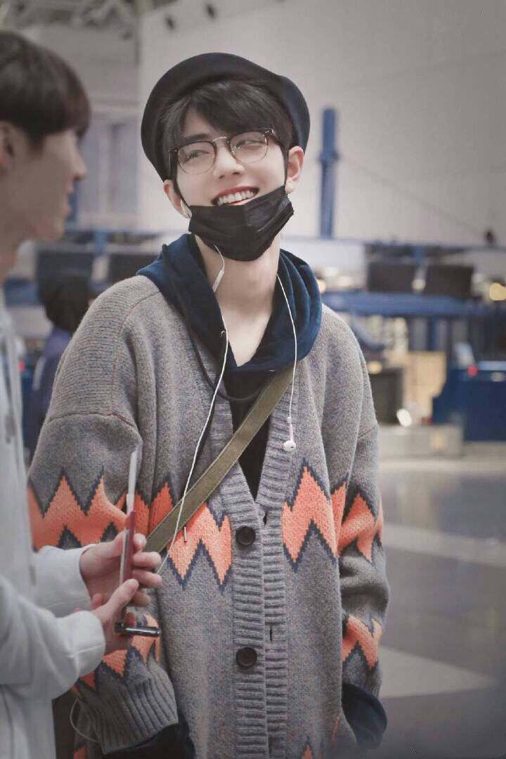 ━━━━❥ღ❤️ღ♡ℒℴvℯ♡x.回不去的时光也是礼物。﻿肖战顺顺利利 xz日常
