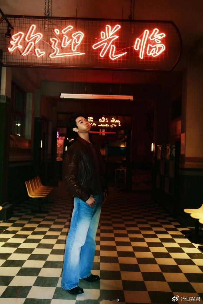 许凯这回能翻身吗犯罪嫌疑这种题材感觉还是很不错的，许凯演技也很好，这次角色更是颠