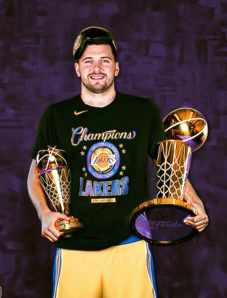 卢卡27岁，老大不小的年纪，成熟些，担当些。生日快乐。 