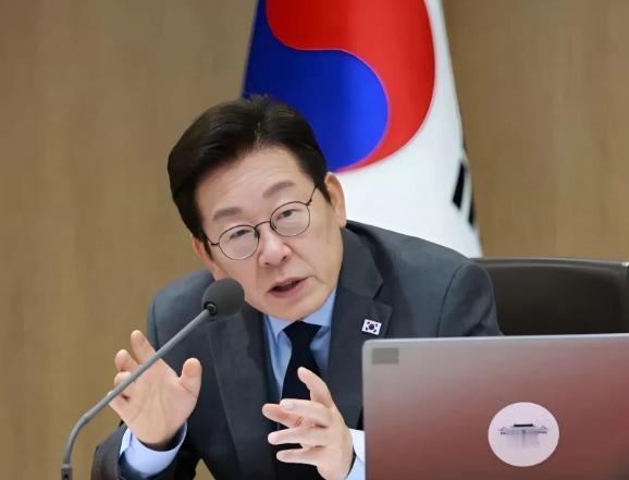 韩国终于承认了，李在明接受央视采访称：如今中国在技术和资本方面，已在很多领域赶上