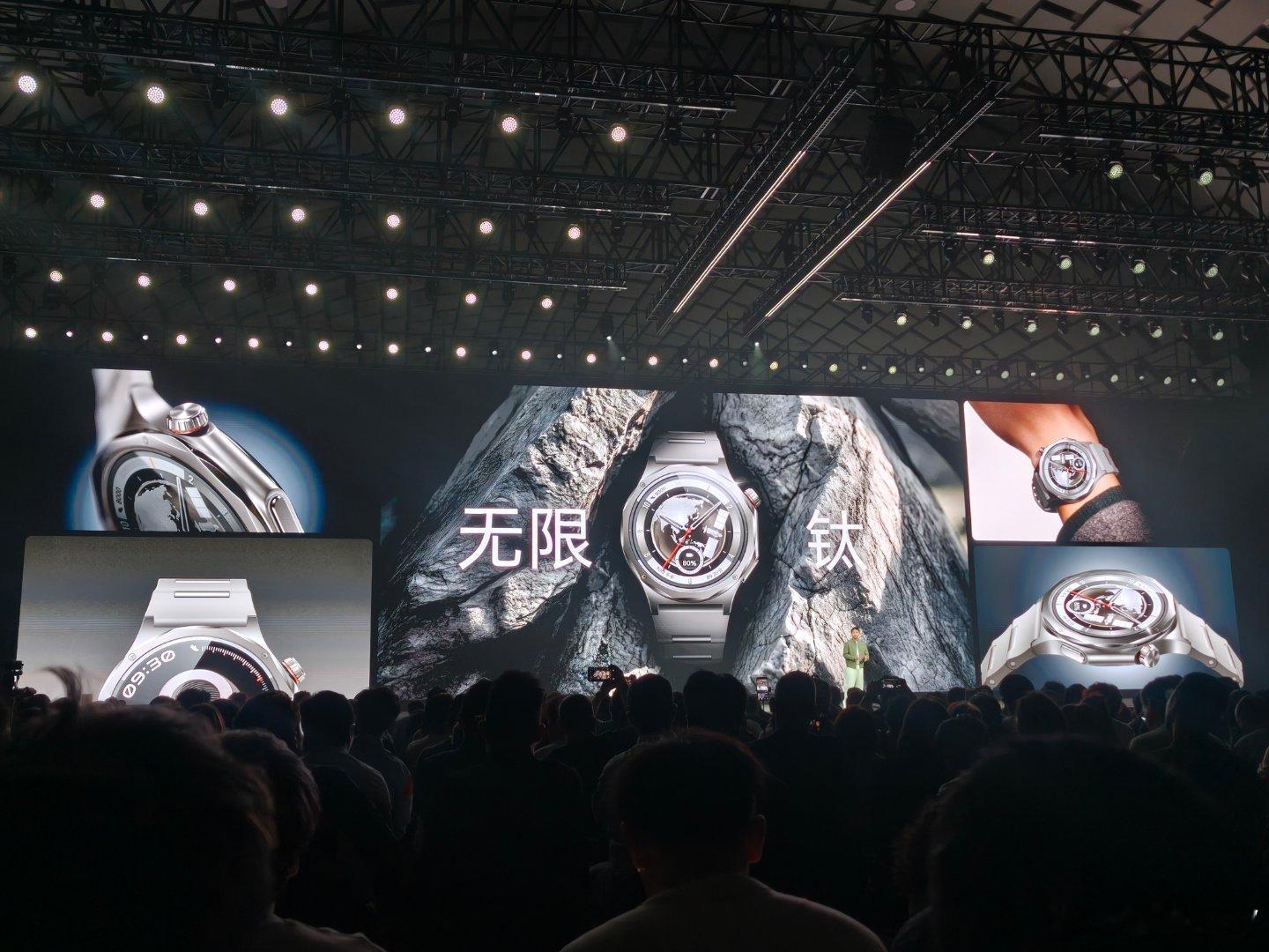 全钛先锋，一眼出众OPPO Watch X3 带来三款配色，【无限钛】沉稳百搭；