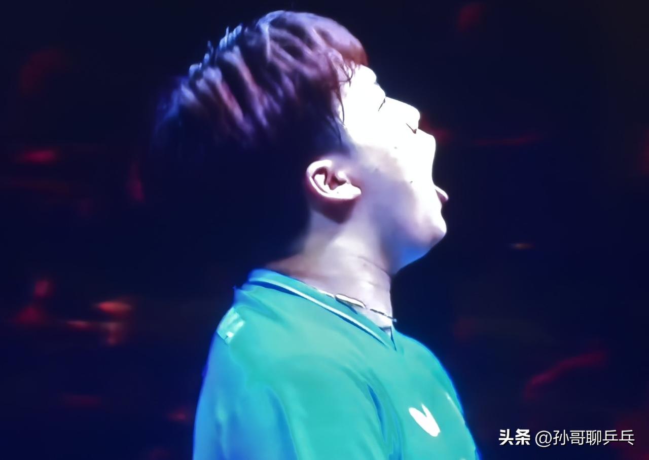决胜局林昀儒突然断电！
林昀儒开局 0:3 落后，请求暂停。暂停回来之后再丢三分