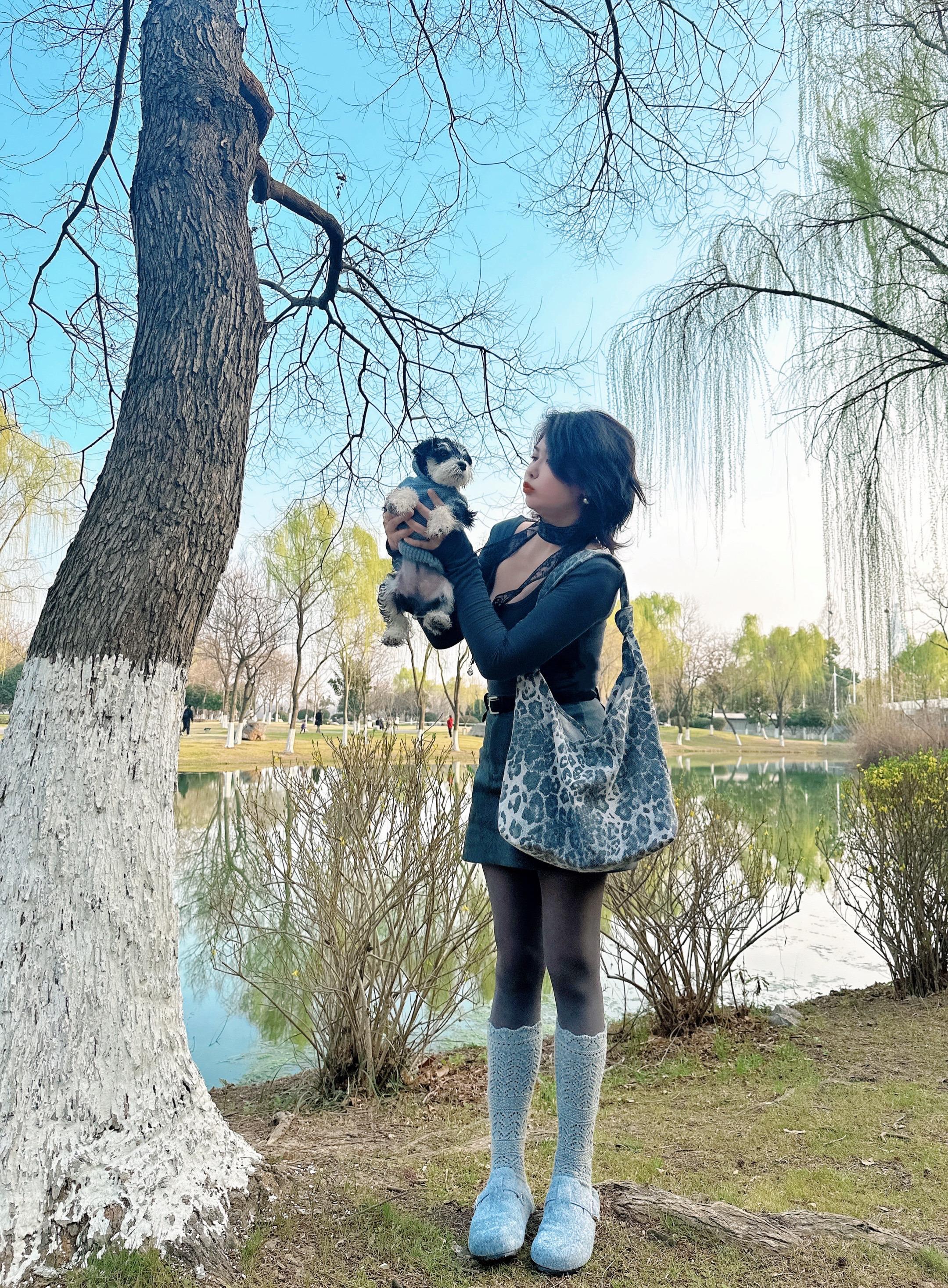 春天你好 樱花 玄武湖 正经不过三秒游客照