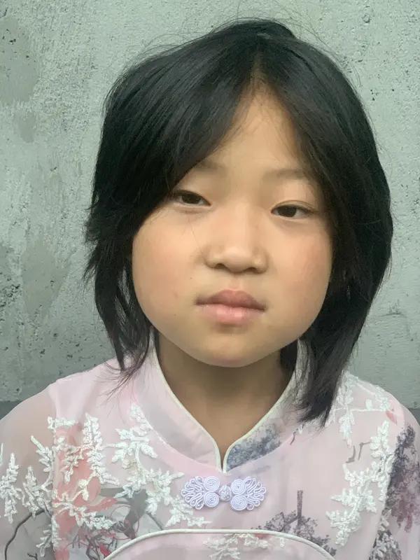 永州这则寻亲公告太让人感慨了。38岁的蒋浩和前女友非婚生育了女孩小雨，亲子鉴定发