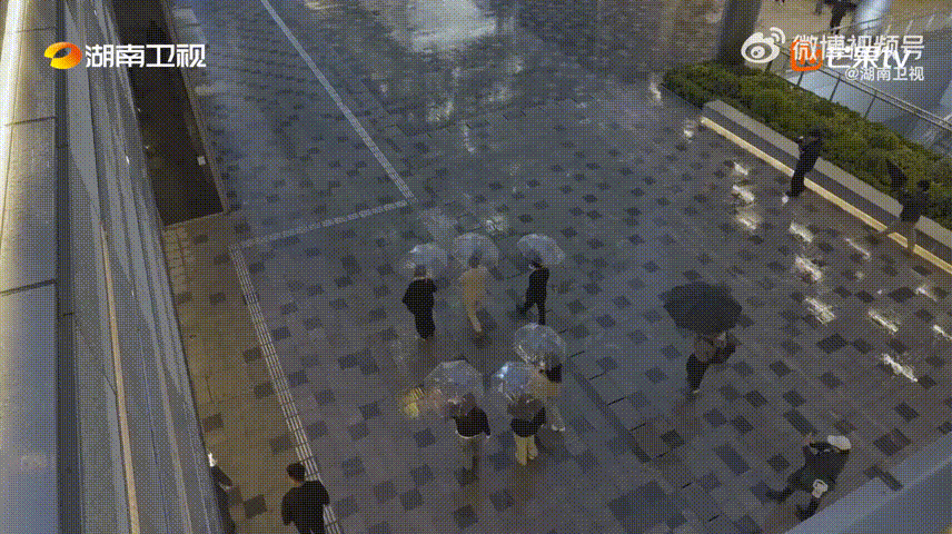 湖南人去哪都要问嗦粉刻在DNA里的湘味记忆，大概就是无论身在何方，都想立马嗦上一