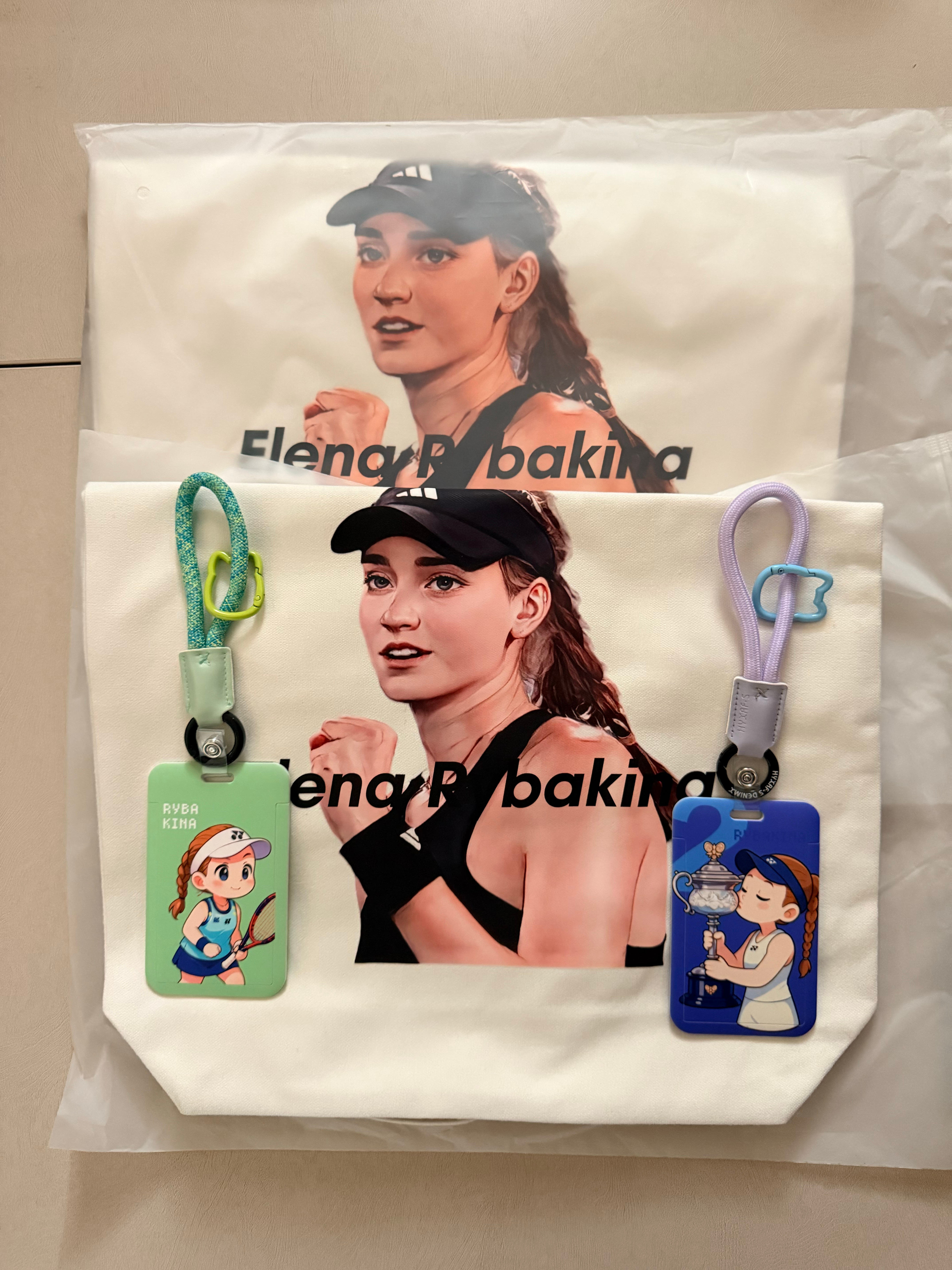 【抽奖3：莱巴金娜帆布袋+卡套】点赞评论抽两位宝宝。每人可获得一个帆布袋+卡套。