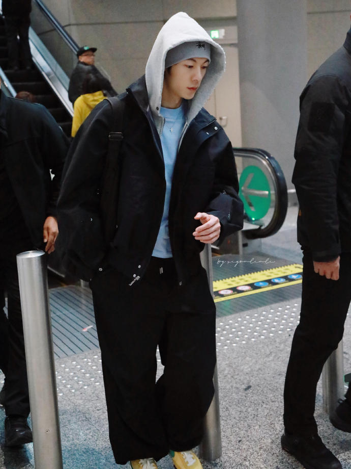 许光汉上海机场路透 老公到上海了 